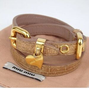 Authentic miu miu heart bracelet leather[Used]